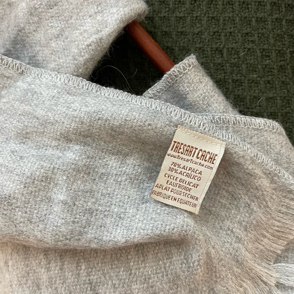 NEW Grey Alpaca Scarf - Picture 4 of 4